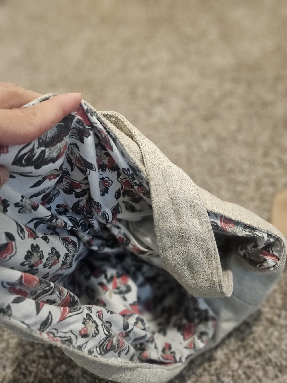 Source Unknown Cream Tote with Floral Lining
